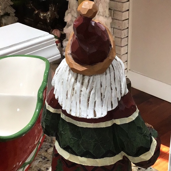 Festive Santa Claus Woodland Figurine - Picture 5 of 6